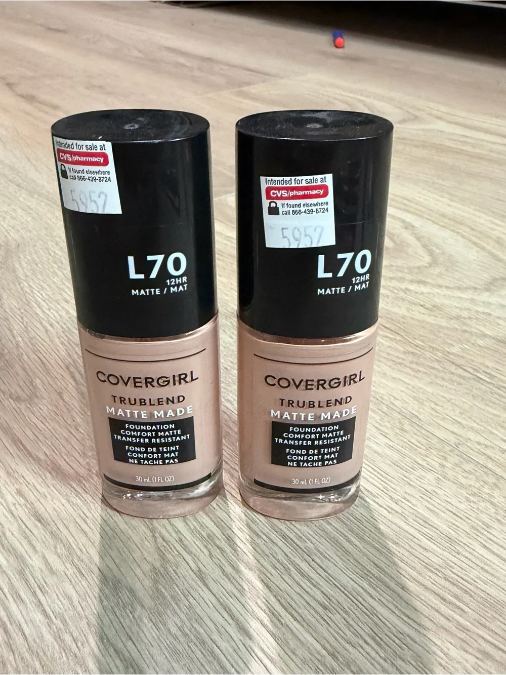 COVERGIRL TruBlend Matte Made Liquid Foundation L70 Natural Ivory 2x lot Sealed